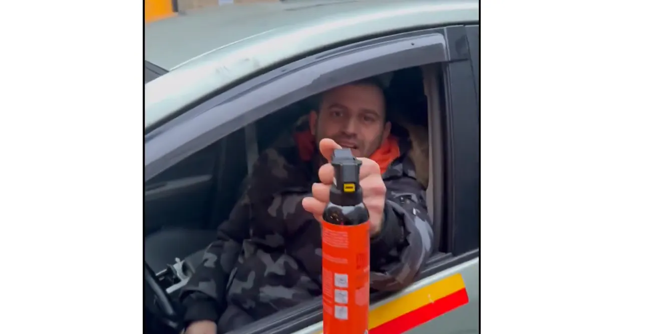 У Варшаві водій таксі напав на вагітну українку