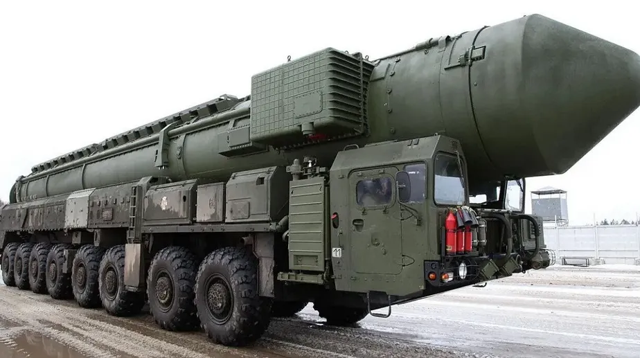 Супутник зафіксував посилену охорону бази ракетного комплексу «Орєшнік» у Білорусі