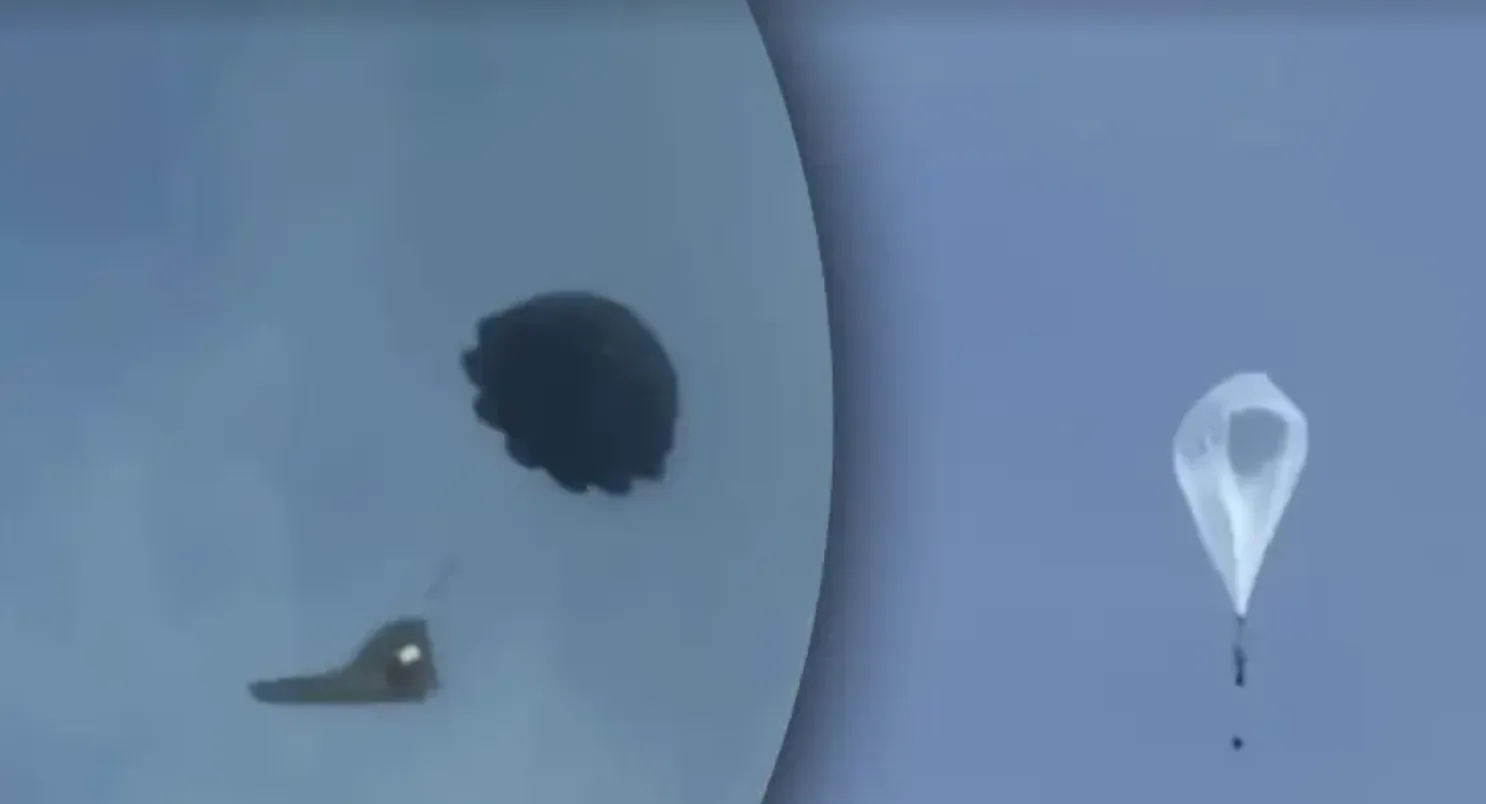 Військовий пояснив, що за дрони з парашутами з'явились над Харковом