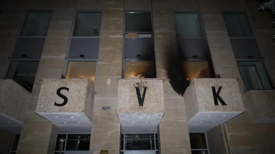 У Празі затримали іноземця, який підпалив Російський дім