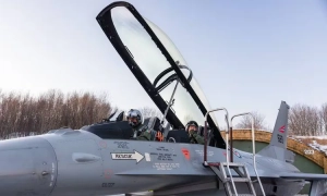 Глава МЗС Франції заявив про користь та необхідність "вимогливого діалогу" з Росією