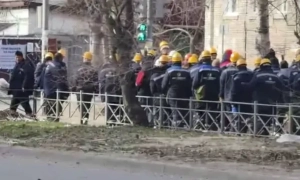 Росія наказала вішати триколори у тилових селах до річниці вторгнення