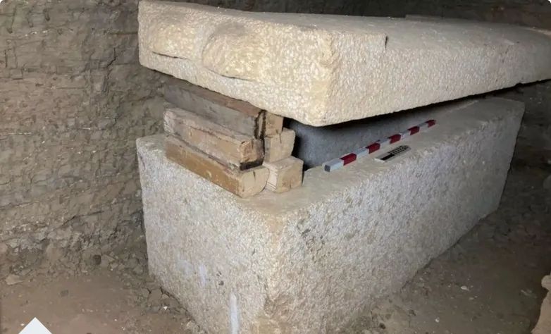 В Єгипті знайшли унікальну мумію, вкриту золотом