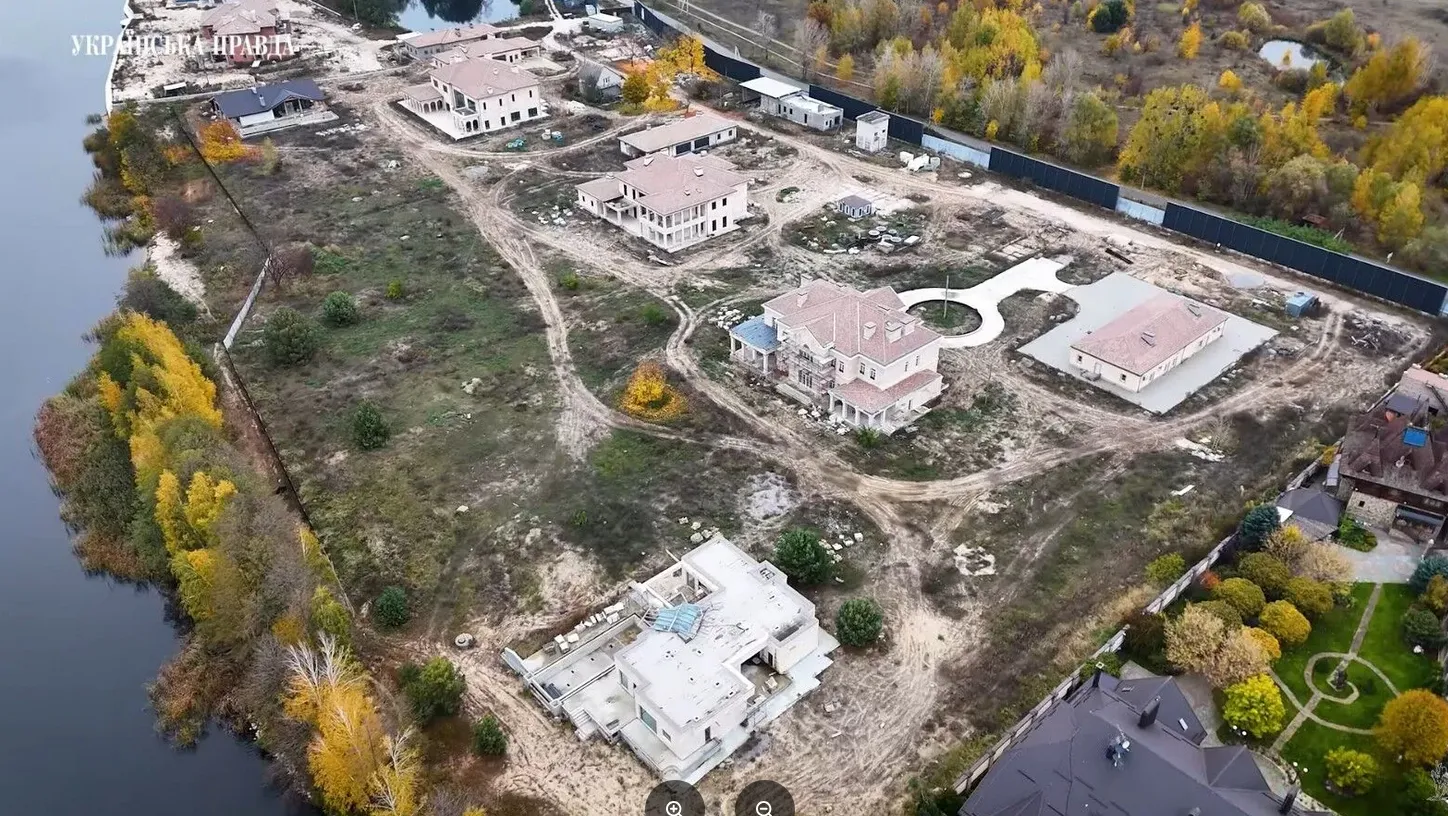 Появились фотографии проекта дома, в связи с которым Ермаку вручили уведомление о подозрении