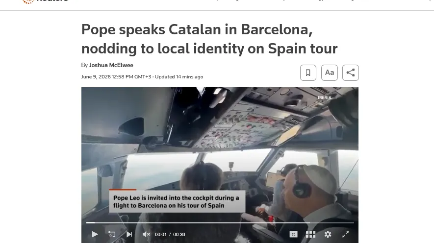 The Pope visited the cockpit during his flight to Barcelona – video