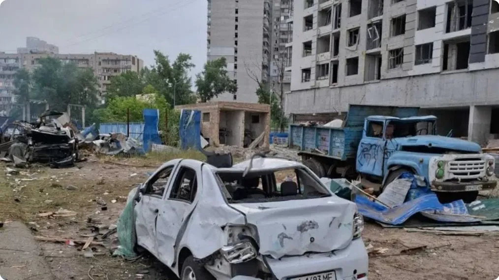 На Позняках призупинили будівництво ЖК після російської атаки