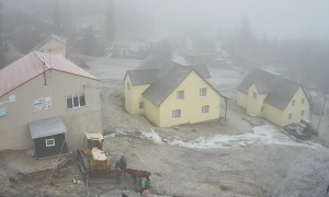 Тепла зима зупинила старт лижних трас у Буковелі та Тростяні