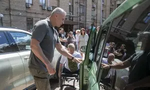 Видео: Адвокат Шевчук встретил на улице судью Кишакевича после скандала с Гаагой