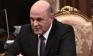 Після пошуків Бандери: Кадиров молиться на російській заправці, вдаючи, що він в Україні (фото)