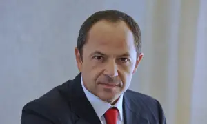Благотворительность для пенсионеров, Cartier для себя: образ жизни окружения скандального экс-прокурора Дмитрия Вербицкого в фотографиях