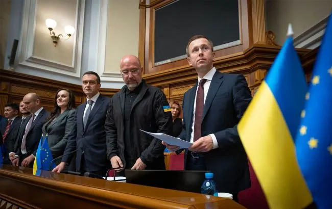 Громади можуть залишитися без грошей на ліки, зарплати та опалення