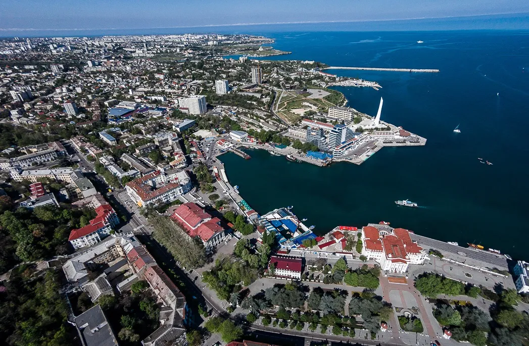 У Севастополі частково відновили електропостачання після масового відключення