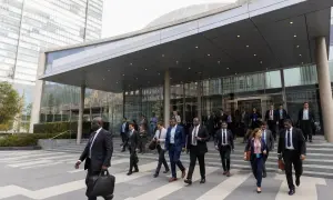 Трамп отложил саммит G7 на осень и намерен пригласить РФ