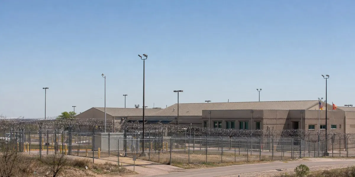 Президент Шейнбаум подаст жалобу из-за смерти мексиканца в ICE — Mexico News Daily