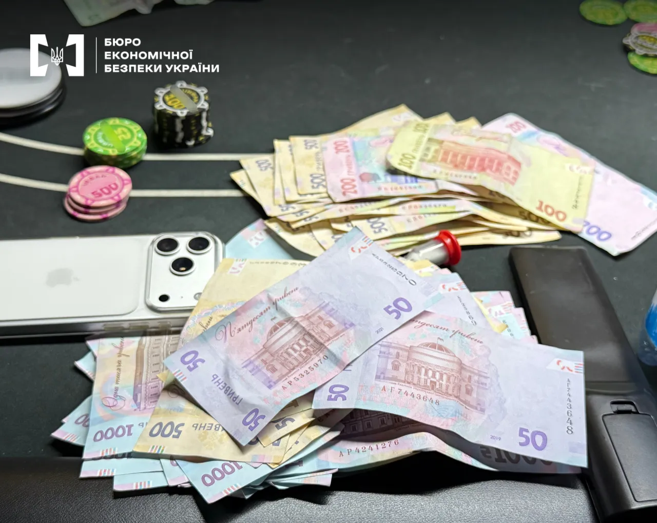 The BEB shut down two underground poker clubs in Kyiv with turnover in the millions