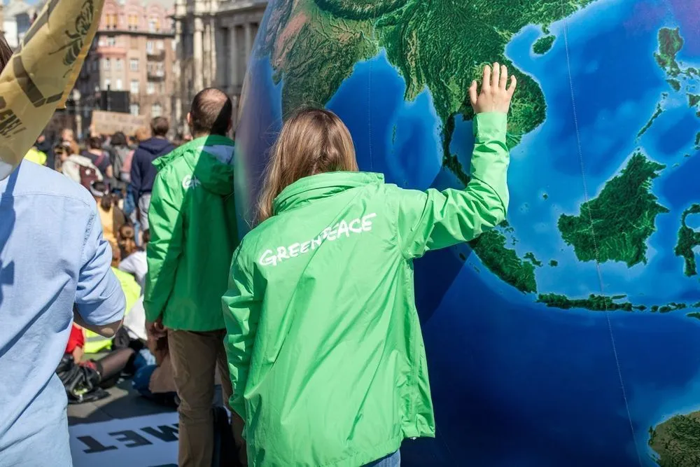 Праздник 15 сентября: История Greenpeace началась с опасного путешествия на Аляску