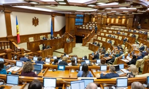  Комітет Ради закінчив розгляд 16 тис. правок до «антиколомойського» законопроєкту