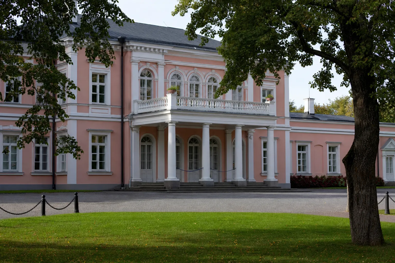 In Estonia, former head of the president’s office calls for preserving institutional memory