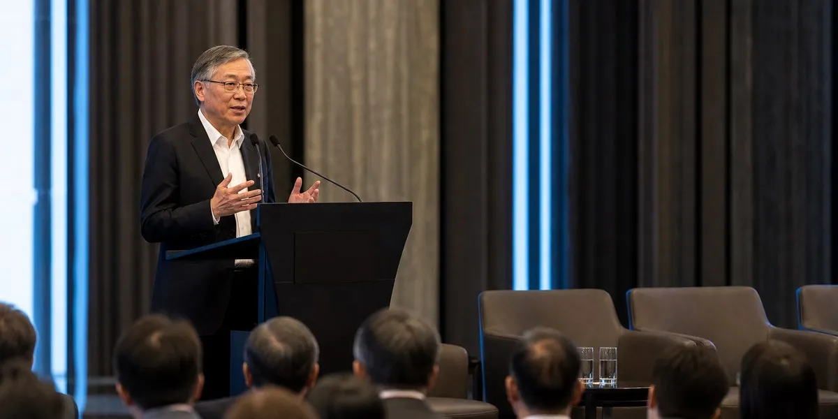 More than 80,000 financial sector employees in Singapore to receive AI training by 2028 — Channel NewsAsia
