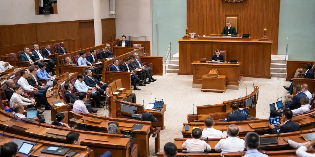 Przewodniczący parlamentu Singapuru przeprosił za zaśnięcie — Channel NewsAsia