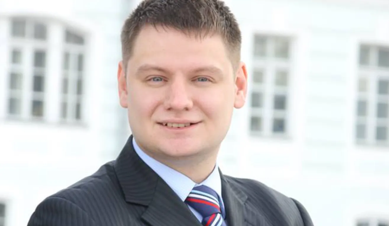 На «підтримку штанів» грошей ЄС вистачить: кандидат економічних наук Вадим Сирота