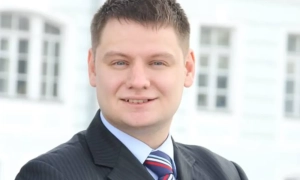 Війни виграють грошові потоки: економіст Вадим Сирота