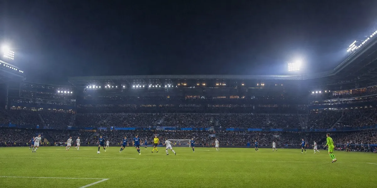 Piłkarz Skóraś otrzymał 7,9 mimo porażki Lens 0:3 — Interia Sport