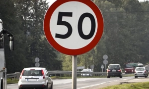 З листопада в Україні змінилися обмеження швидкості для водіїв