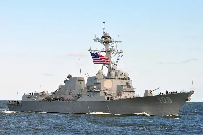 США завдали ударів по суднах у Тихому океані, є загиблі, «наркотерористів» розшукують