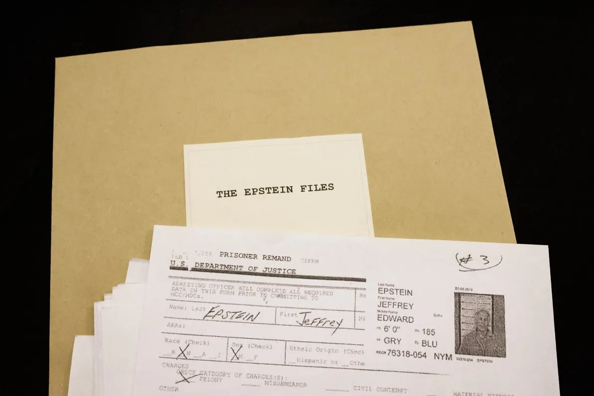 Латвія почала розслідування щодо торгівлі людьми через «файли Епштейна»