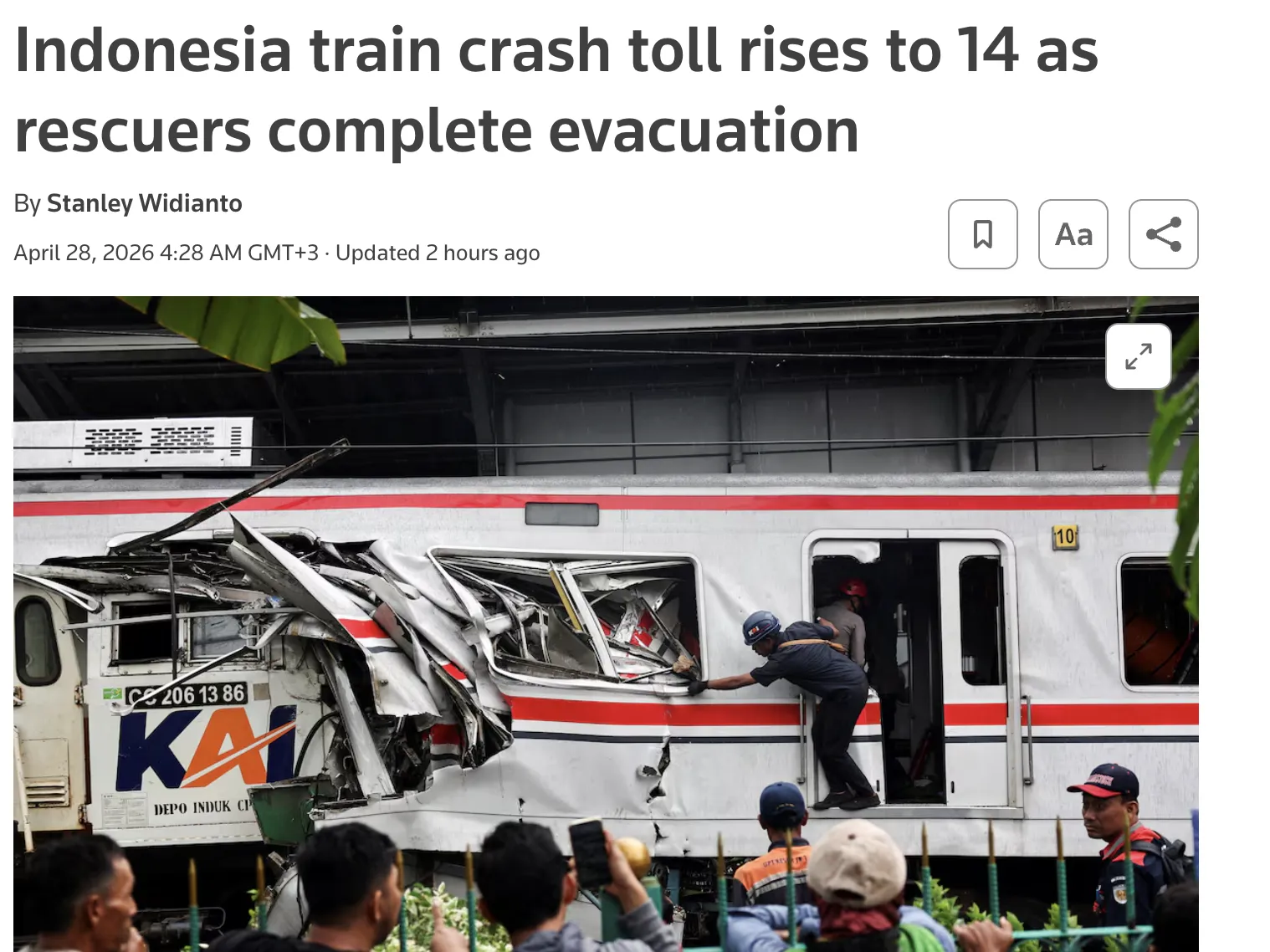 В Індонезії в результаті аварії на залізниці десятки загиблих та постраждалих