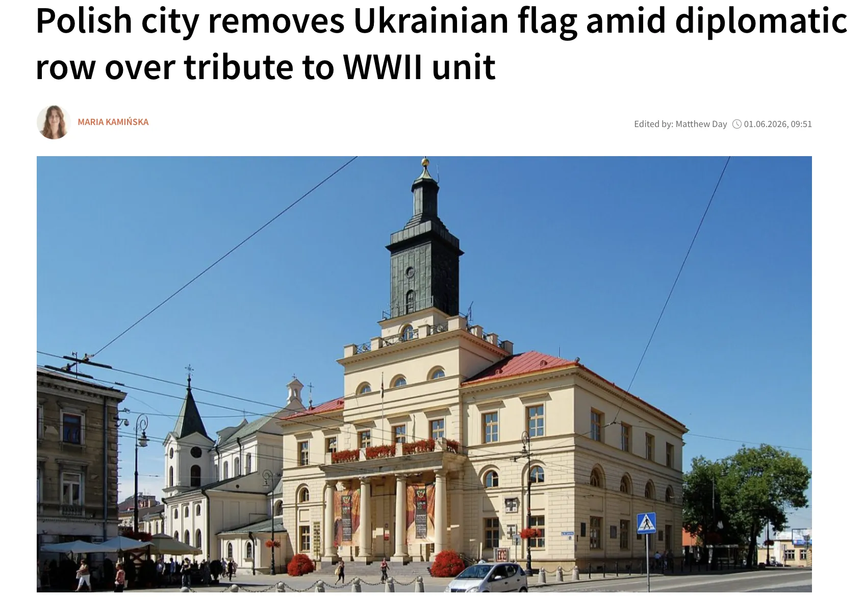 У Любліні зняли український прапор з ратуші — TVP World