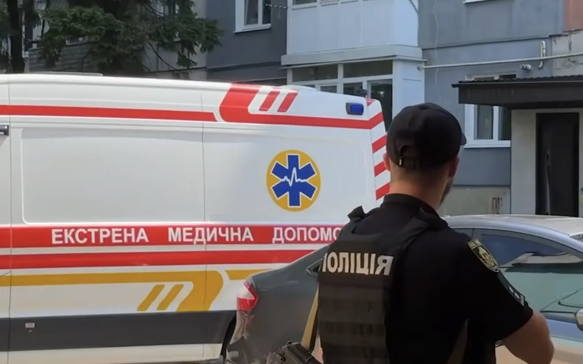 Видео: в Кропивницком пенсионер поджег себя в отделении банка