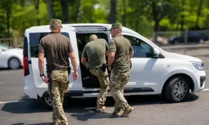 На Одещині викрили групу, яка переправляла чоловіків за кордон у багажниках
