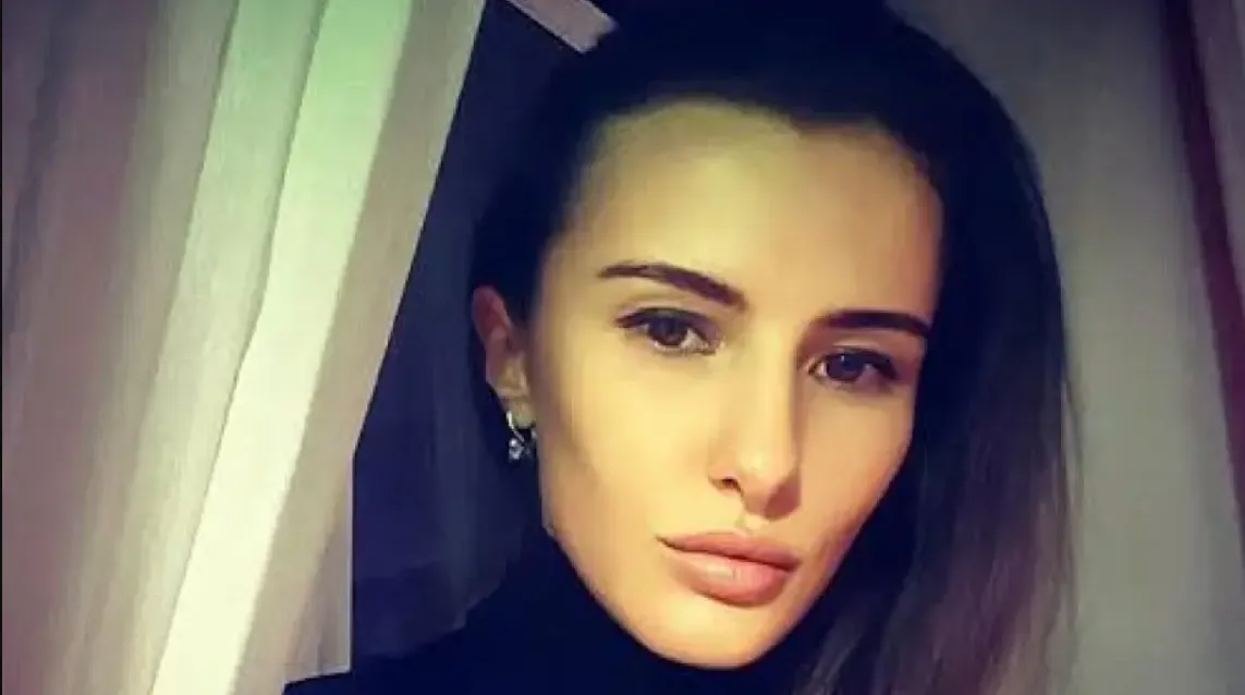 Дружина генпрокурора Руслана Кравченка також виїхала за кордон — ЗМІ
