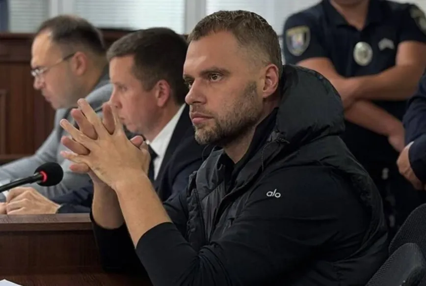 Кропива попросив суд дозволити поїздку до Звягеля для зустрічі з тіткою дружини