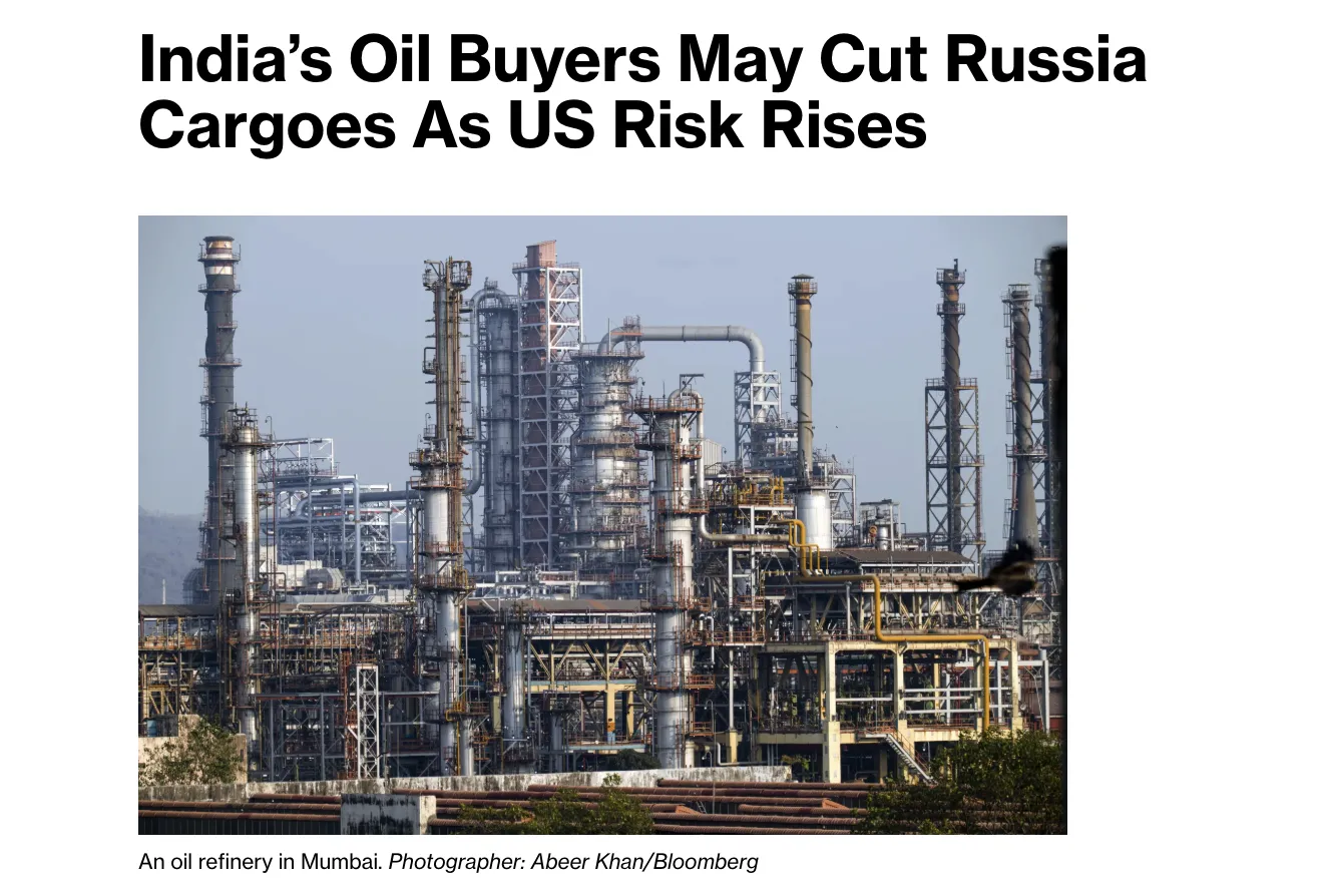Индия может вдвое сократить закупки российской нефти из-за санкций США — Bloomberg