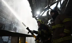 Дніпро зазнав атаки дронів-камікадзе: спалахнула пожежа, є постраждалі 