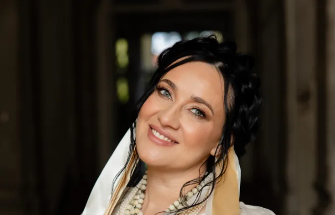 Соломія Вітвіцька вийшла заміж за військового, весілля було в українському стилі