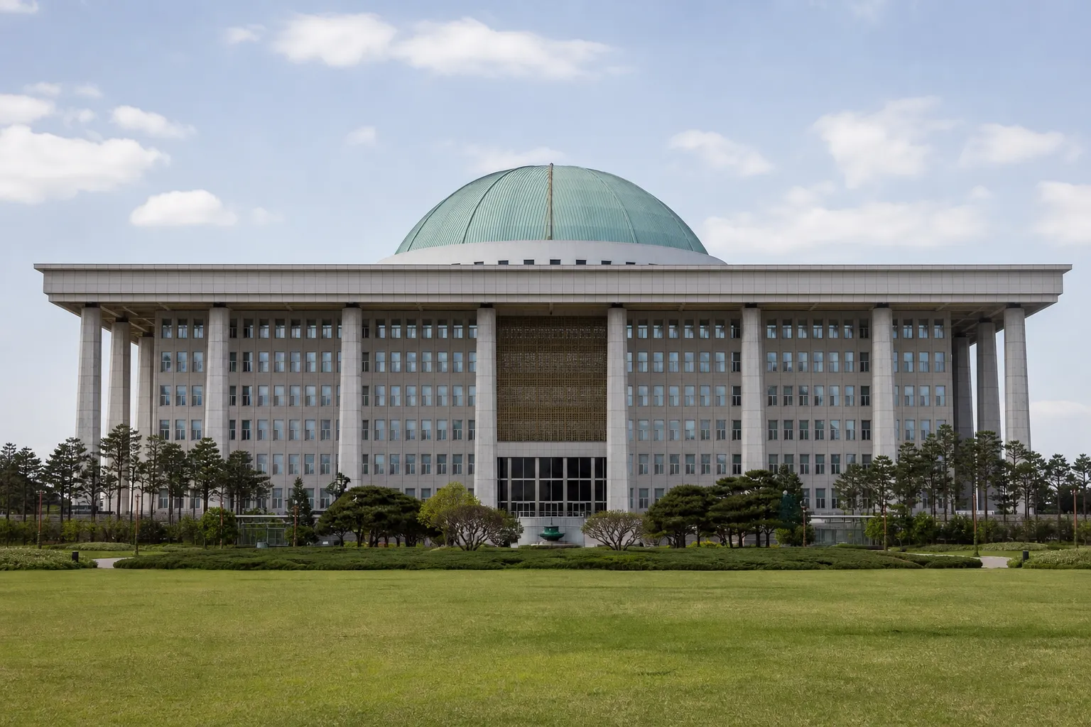 韩国政府坚持要求对部长候选人举行听证会