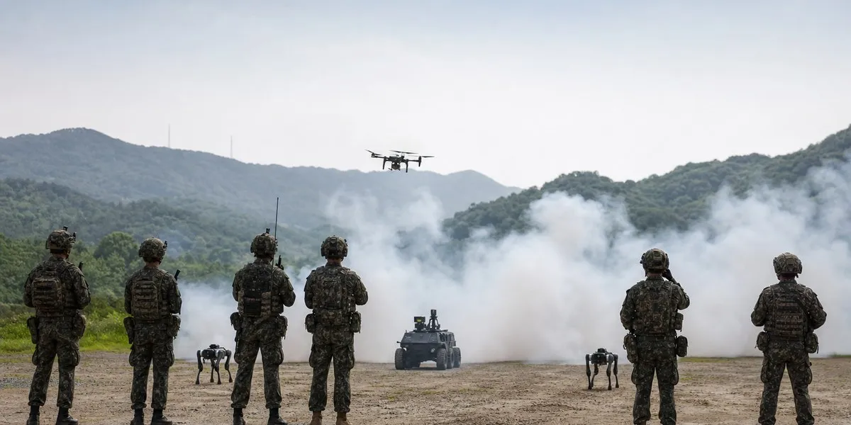 Korea Południowa pokazała taktykę walki ludzi i robotów — Korea Herald
