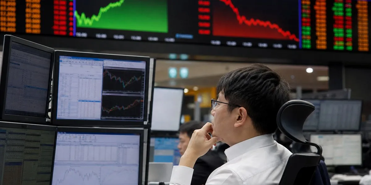 https://cdn-cabinet.ua.news/uploads/images/south_korea_stock_index_dips_on_tech_sto_1789433049364.webp