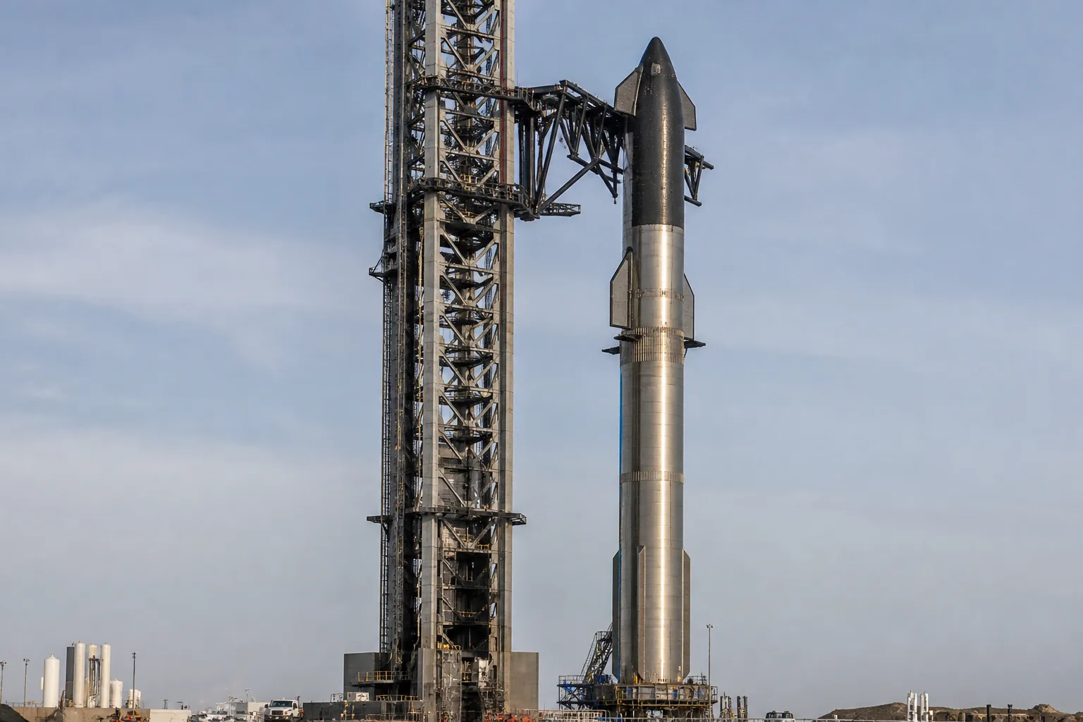 Musk: SpaceX may try to intercept the Ship with a tower in a few months