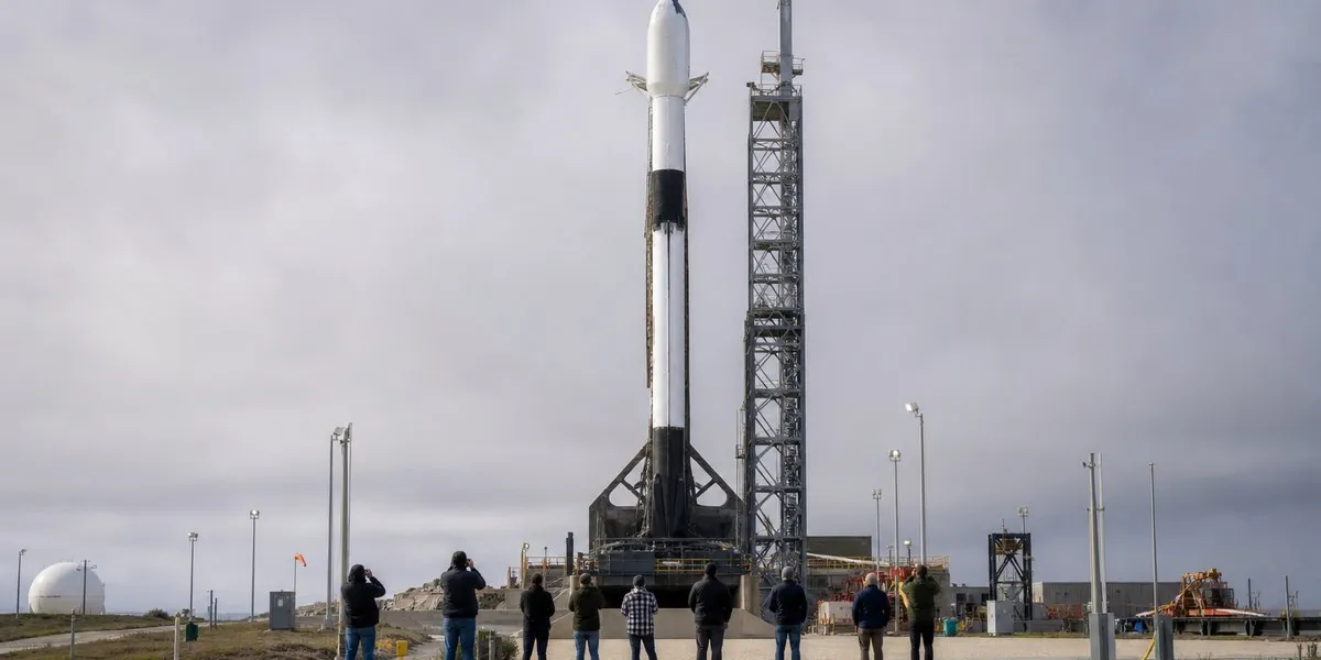 SpaceX计划将谷歌AI芯片送入轨道——CNBC