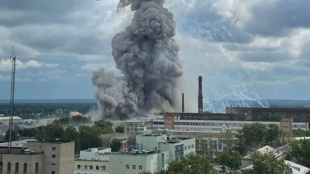 У Балашисі після ударів дронами по Москві пішов нафтовий дощ