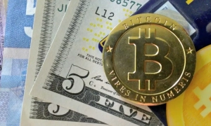 Українці менше купують готівкову валюту