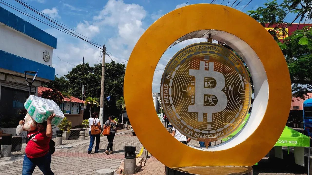 El Salvador formally ends Bitcoin experiment but continues buying the cryptocurrency