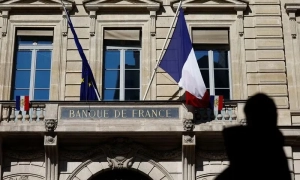 Рекордне падіння золота стимулює зростання біткоіна