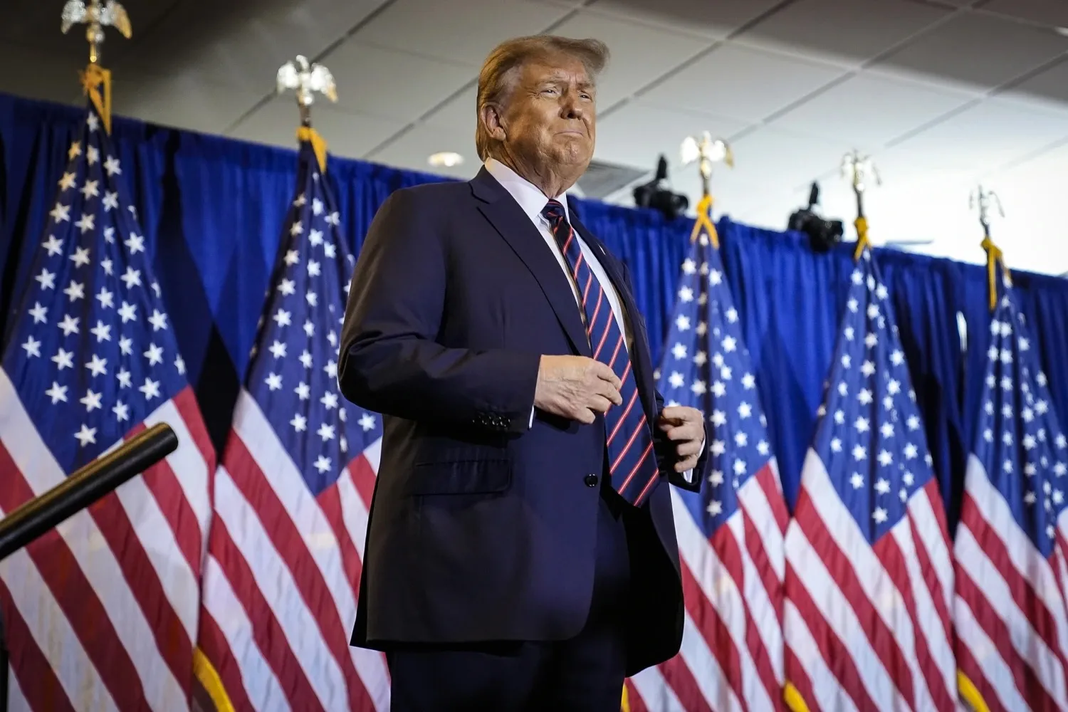 Адміністрація Трампа переслідує людей за колір шкіри — The New York Times Адміністрація Трампа переслідує людей за колір шкіри — The New York Times