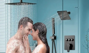 Приймати душ удвох: новий спосіб зняти стрес і зміцнити стосунки